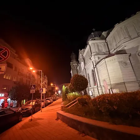 Victoria- две спални делукс до морската градина и центъра شقة