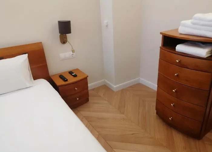 Victoria- две спални делукс до морската градина и центъра شقة *