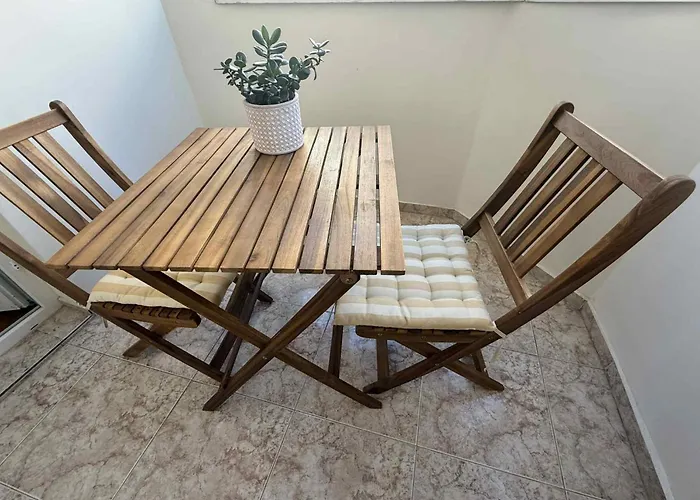 شقة Victoria- две спални делукс до морската градина и центъра