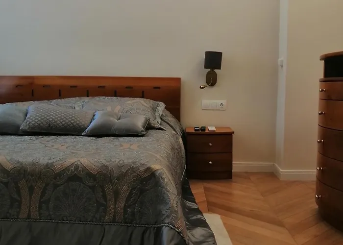 Victoria- две спални делукс до морската градина и центъра * بورغاس