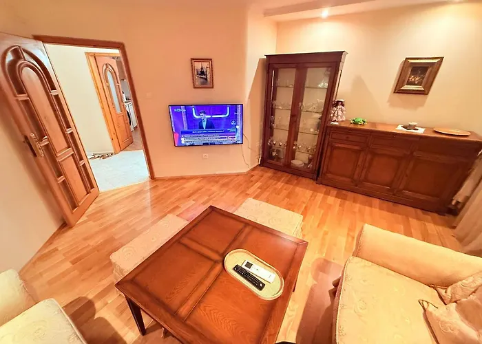 Victoria- две спални делукс до морската градина и центъра شقة *