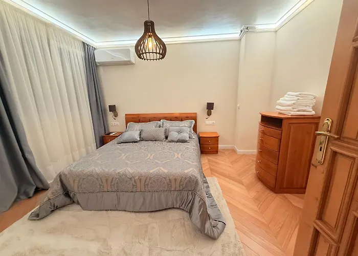 Victoria- две спални делукс до морската градина и центъра شقة *