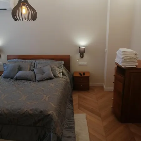 на 2 мин от плажа!victoria- две спални делукс до морската градина и центъра Apartment Burgas City