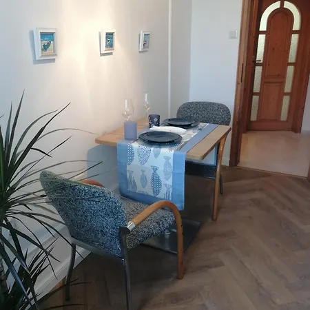 на 2 мин от плажа!victoria- две спални делукс до морската градина и центъра Apartment
