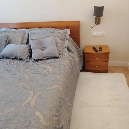 на 2 мин от плажа!victoria- две спални делукс до морската градина и центъра Apartment Burgas City