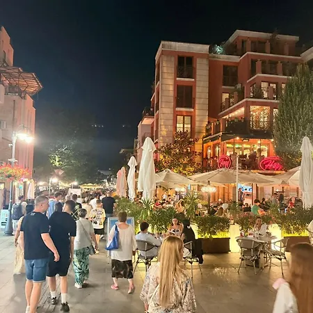 на 2 мин от плажа!victoria- две спални делукс до морската градина и центъра Appartement