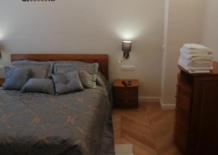 Victoria- две спални делукс до морската градина и центъра Daire Burgaz