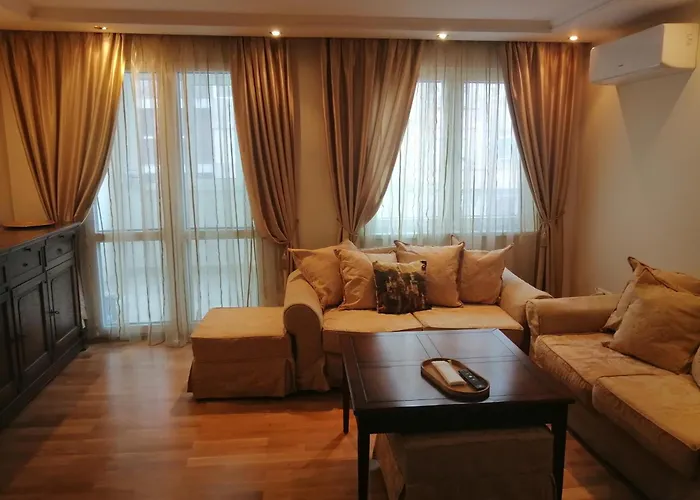 Victoria- две спални делукс до морската градина и центъра Daire Burgaz