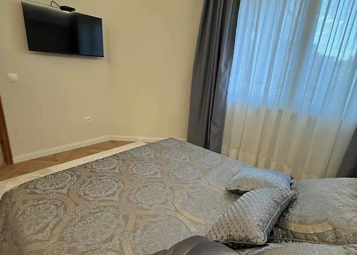 Victoria- две спални делукс до морската градина и центъра Burgas