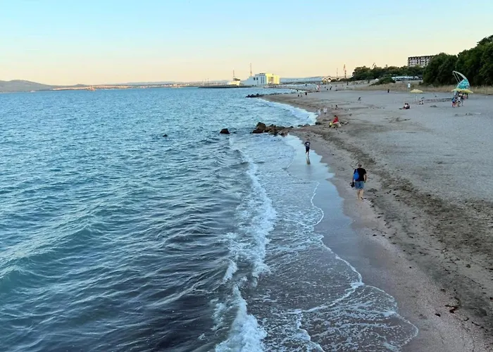 Victoria- две спални делукс до морската градина и центъра