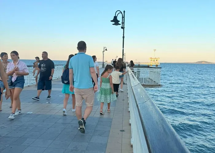 Victoria- две спални делукс до морската градина и центъра * Burgas