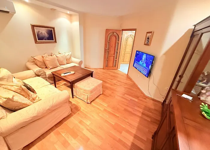 Daire Victoria- две спални делукс до морската градина и центъра *