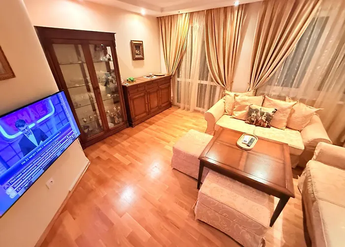 Apartment Victoria- две спални делукс до морската градина и центъра Burgas